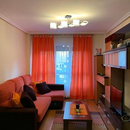 Apartamento Mota-2 Huca-Los Prados; Parking Y Wifi Gratis Oviedo Eksteriør bilde