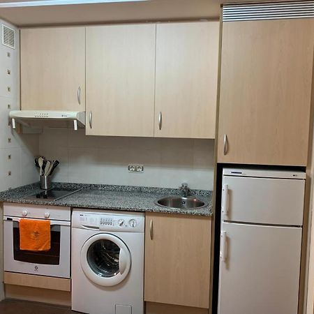 Apartamento Mota-2 Huca-Los Prados; Parking Y Wifi Gratis Oviedo Eksteriør bilde