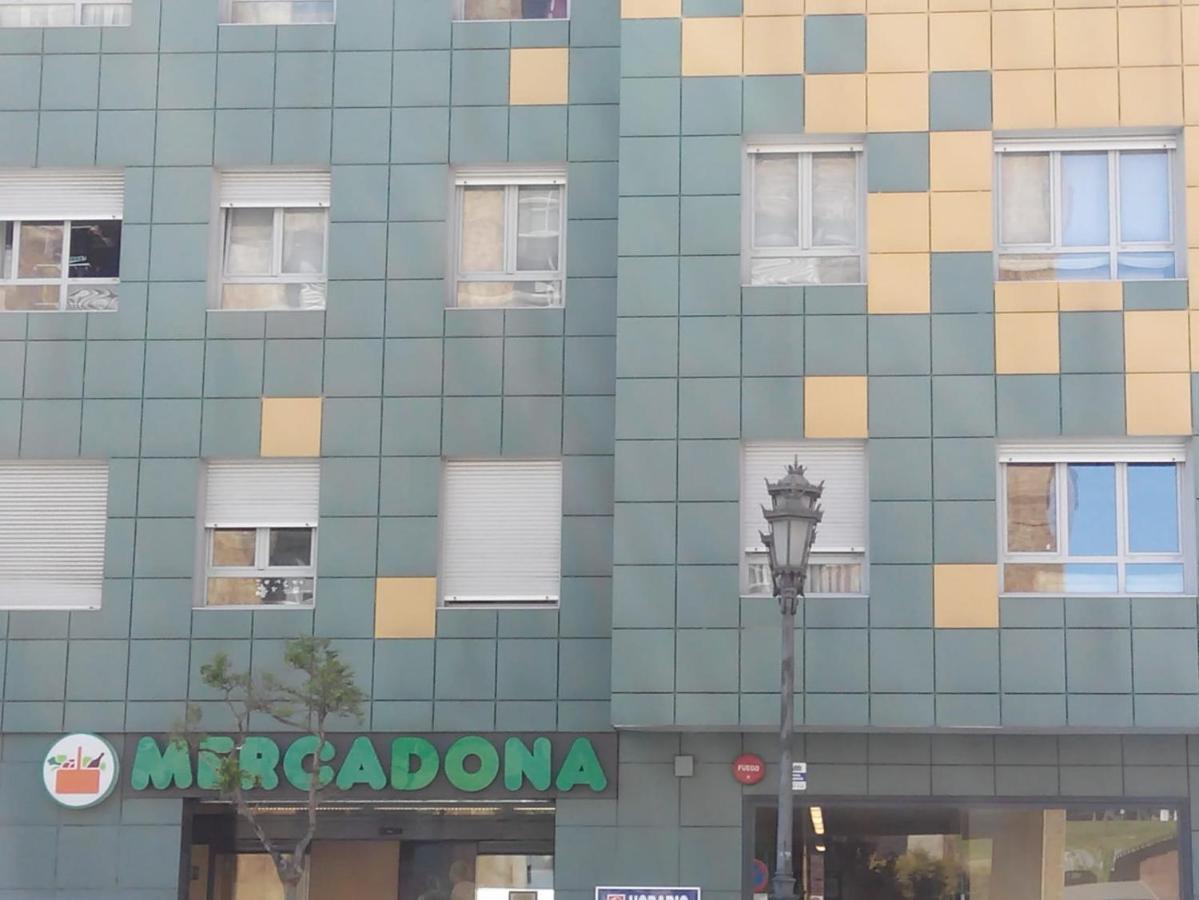 Apartamento Mota-2 Huca-Los Prados; Parking Y Wifi Gratis Oviedo Eksteriør bilde